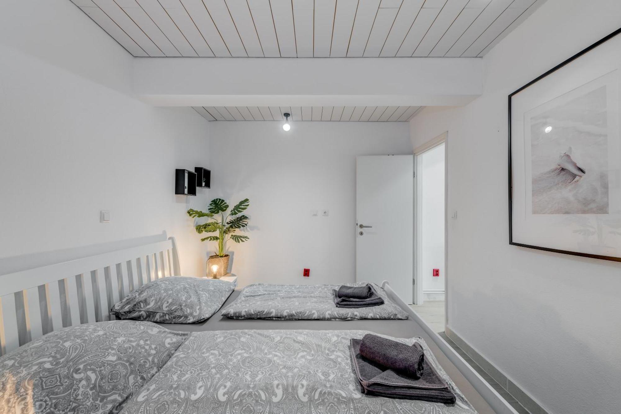 Apartments With Pool Vrdoljak Omis Room photo