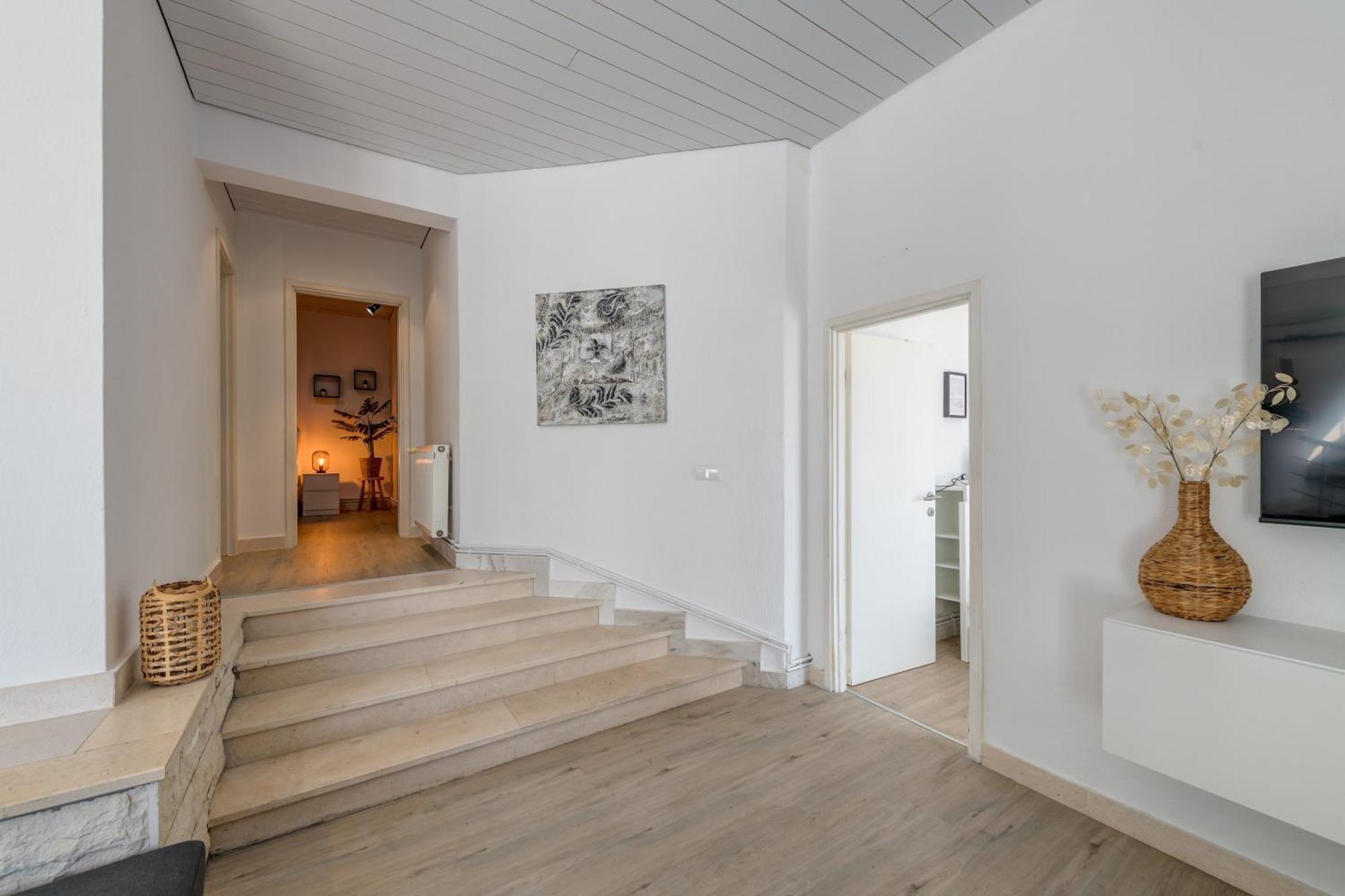 Apartments With Pool Vrdoljak Omis Room photo