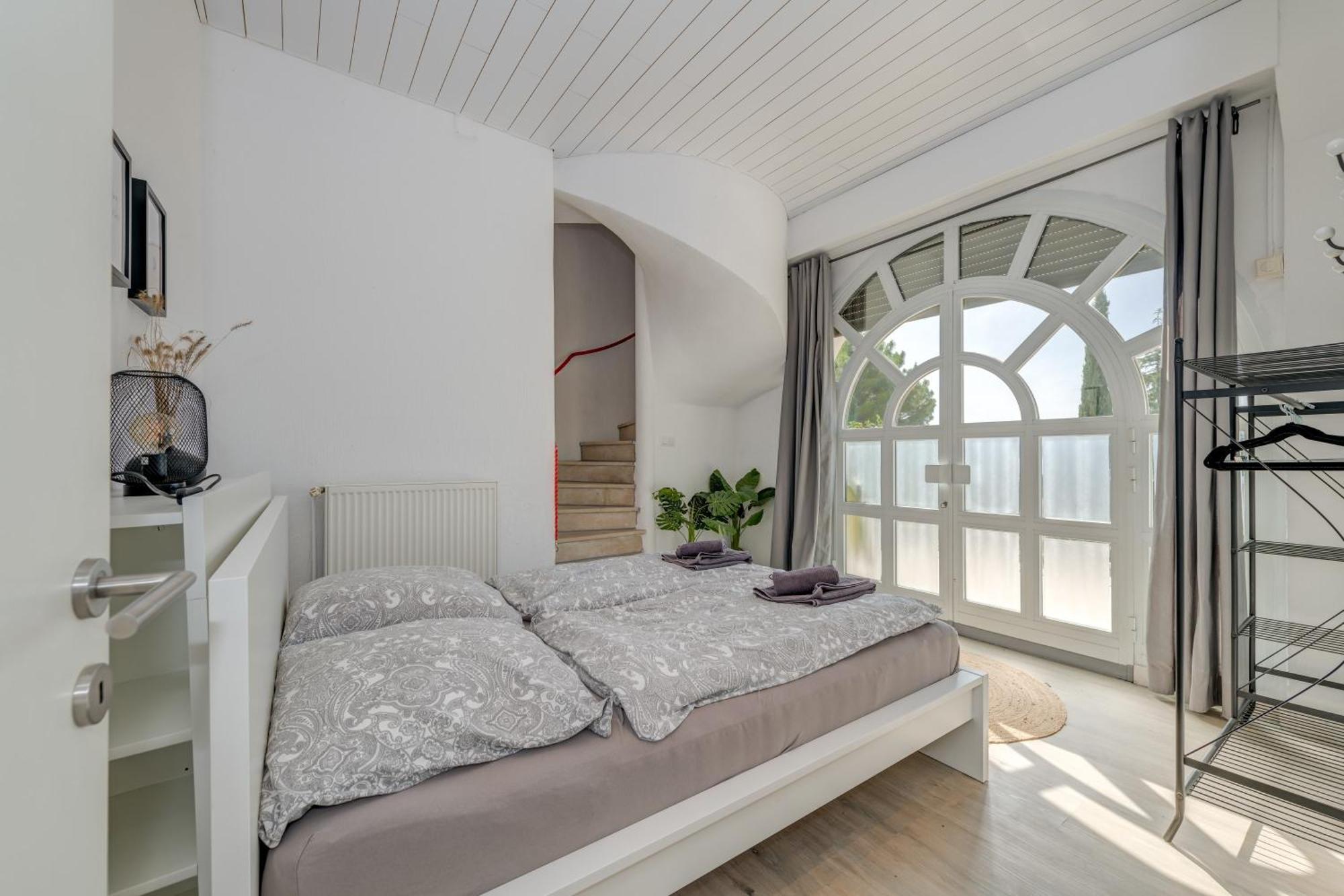 Apartments With Pool Vrdoljak Omis Room photo