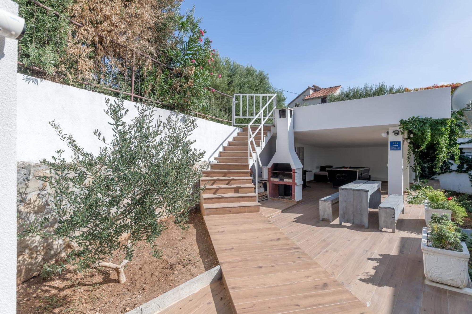 Apartments With Pool Vrdoljak Omis Room photo